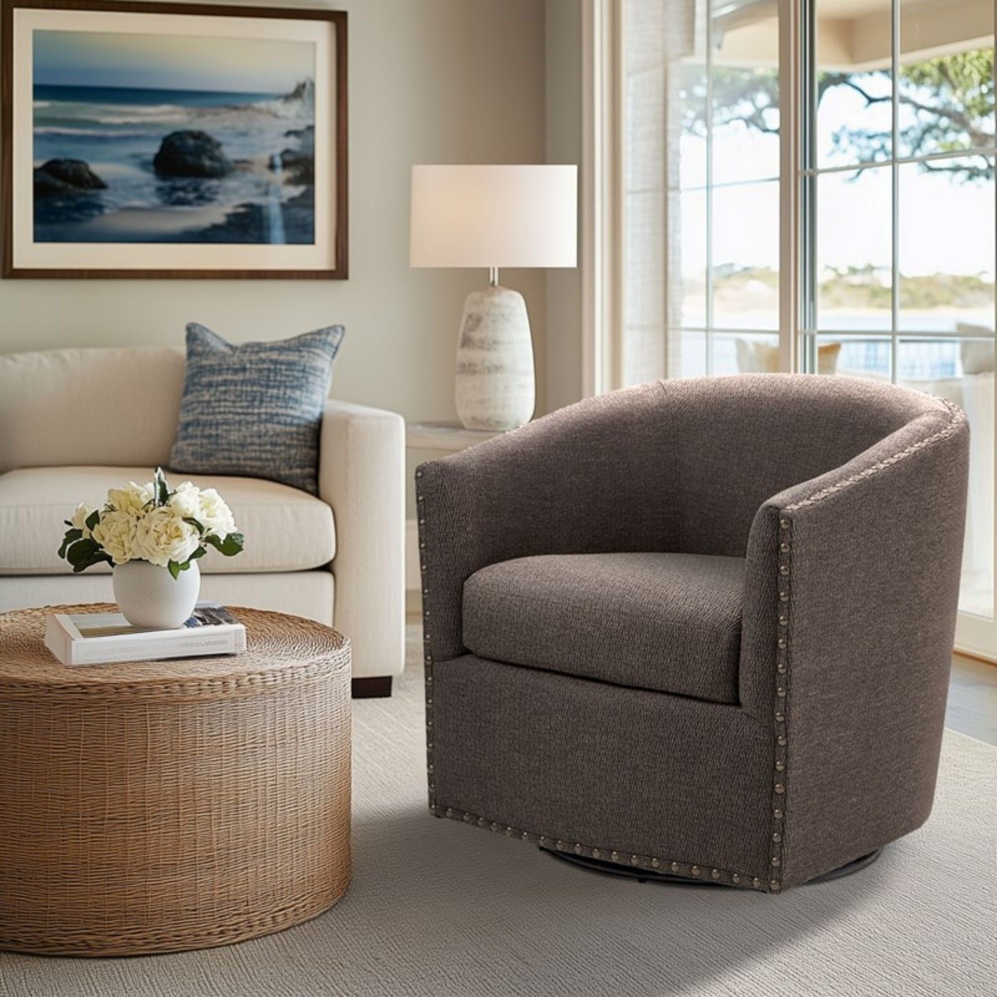 Luxurious Chair With 360 Degree Rotation