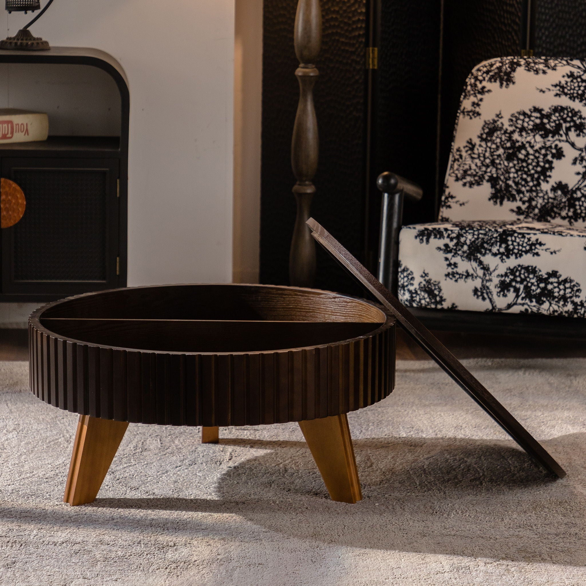 Round Retro Coffee With Solid Wood Legs