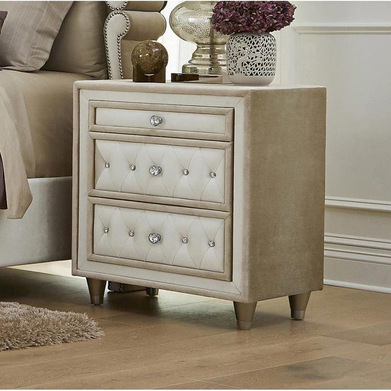 Coaster Furniture Antonella 3-Drawer Nightstand 223522 IMAGE 3