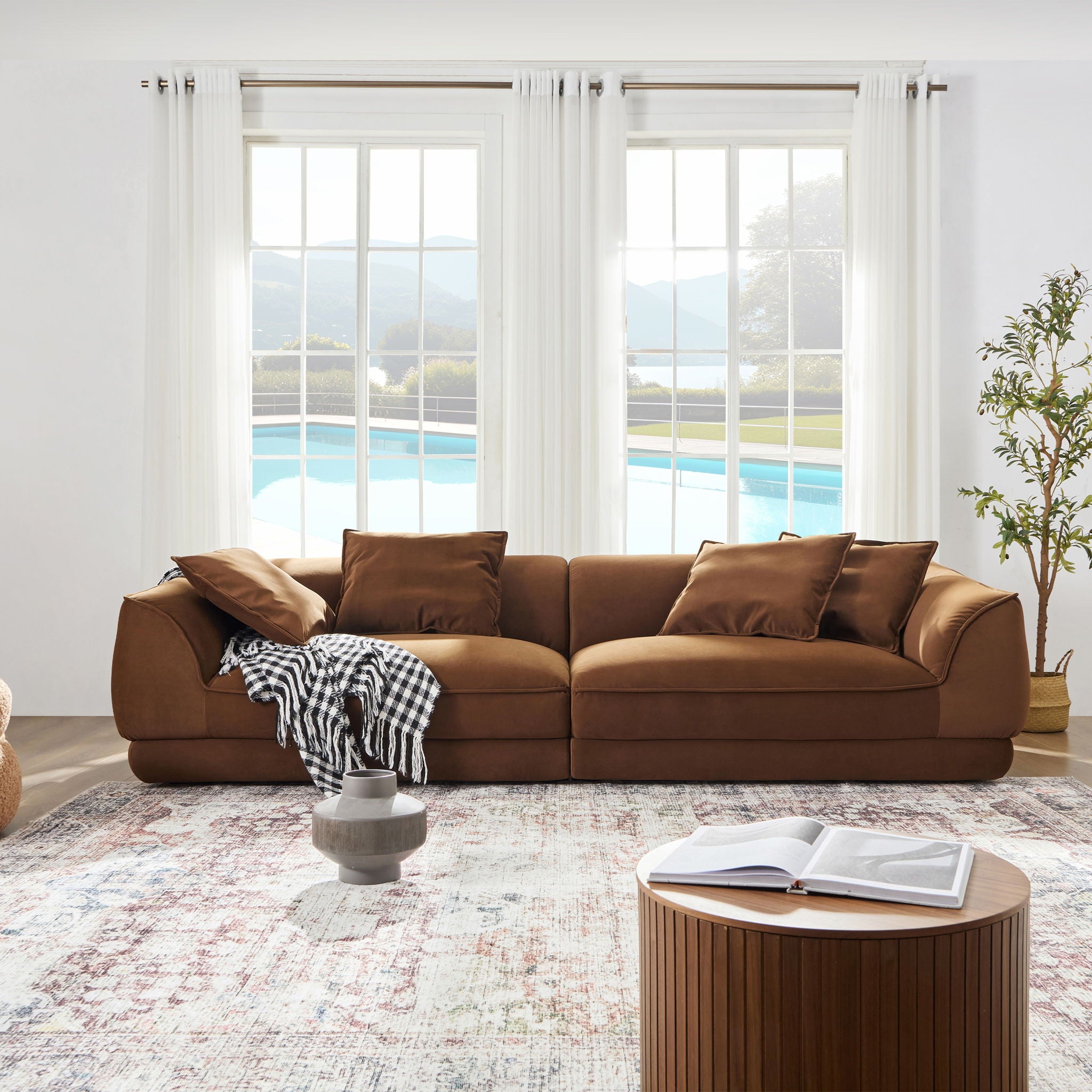 Nordic Modern Sofa With Removable Pillowcase, High Density Sponge Filling, 4 Throw Pillows