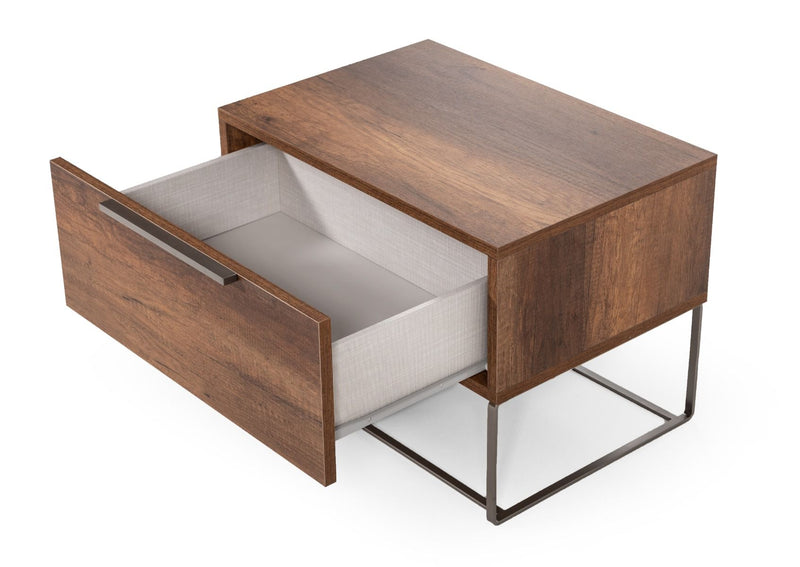Nova Domus Lorenzo Italian Modern Light Oak 4-Piece Bedroom Set