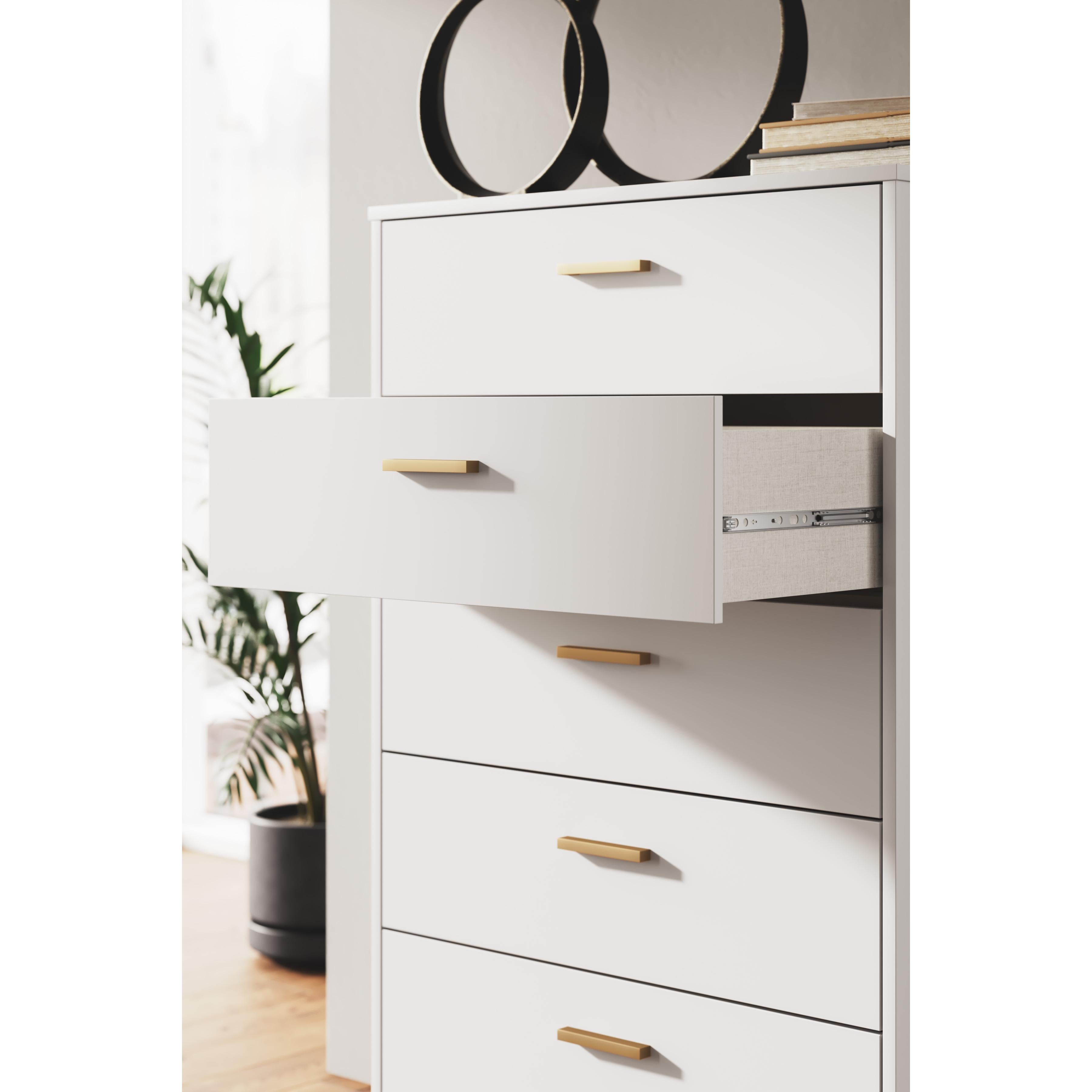 Diamond Modern Furniture Exclusive Design Socalle 5-Drawer Chest EB1867-245 IMAGE 8