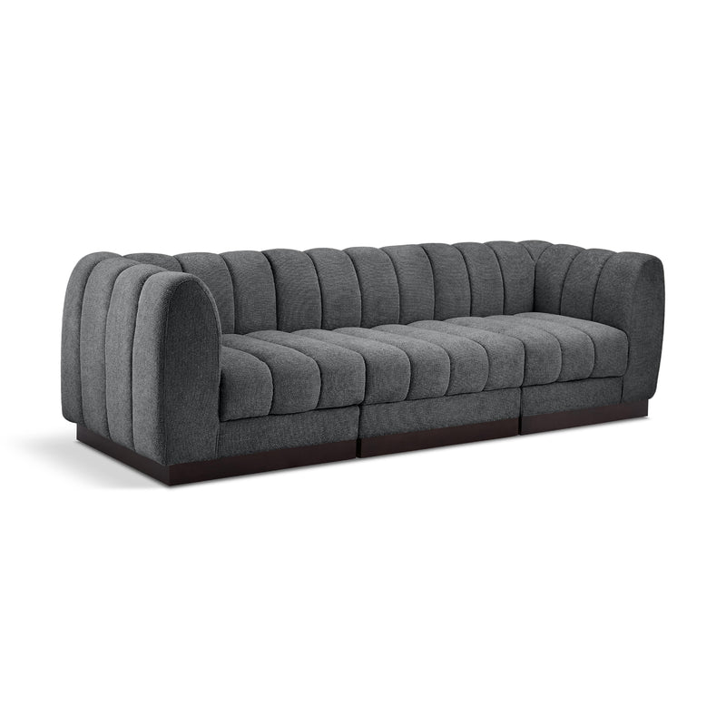 Diamond Modern Furniture Meridian Sofas Stationary 124Grey-S101 IMAGE 1