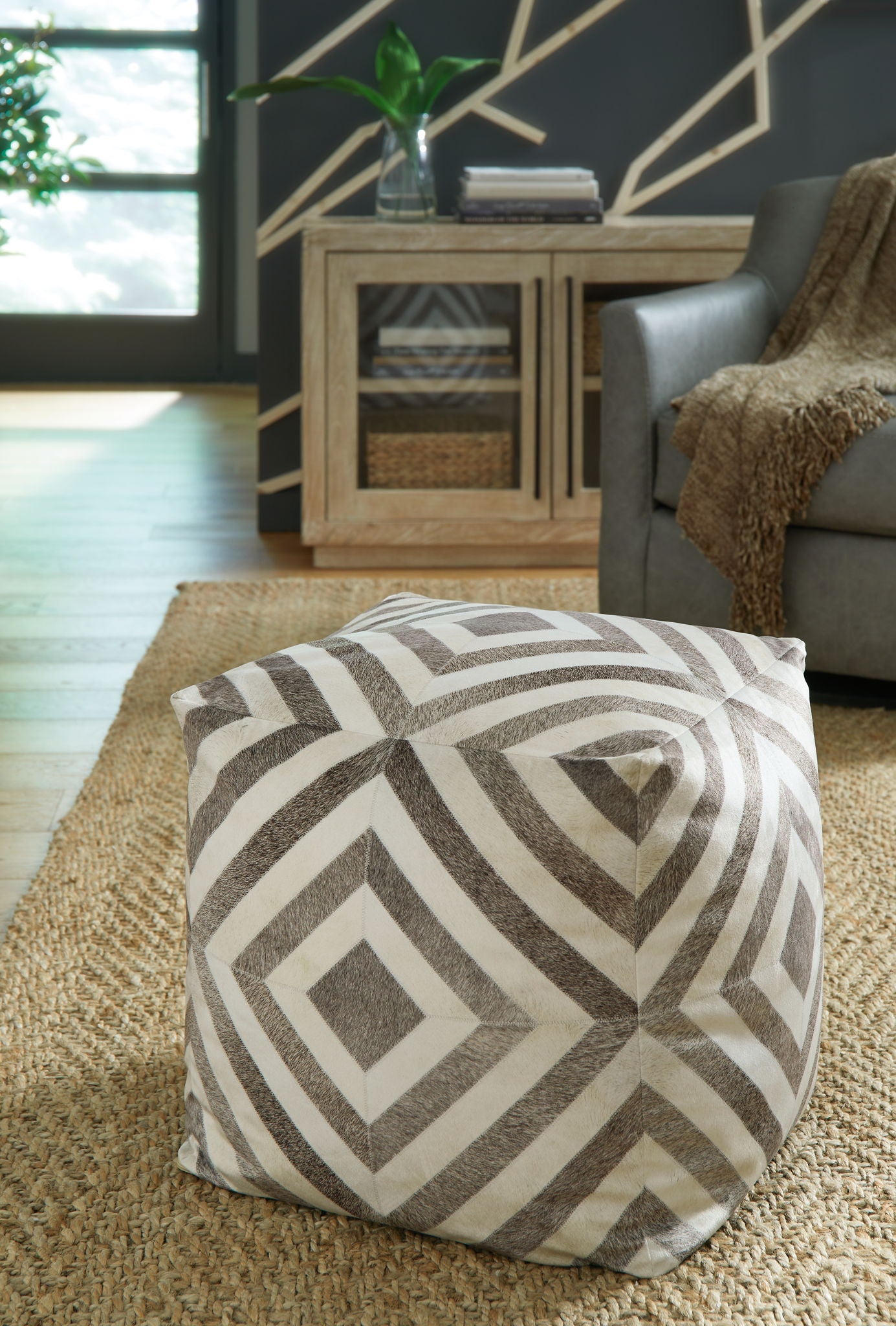 Hartselle - Pouf - Brown
