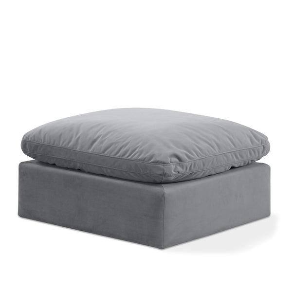 Diamond Modern Furniture Meridian Ottomans Ottomans 147Grey-Ott IMAGE 1