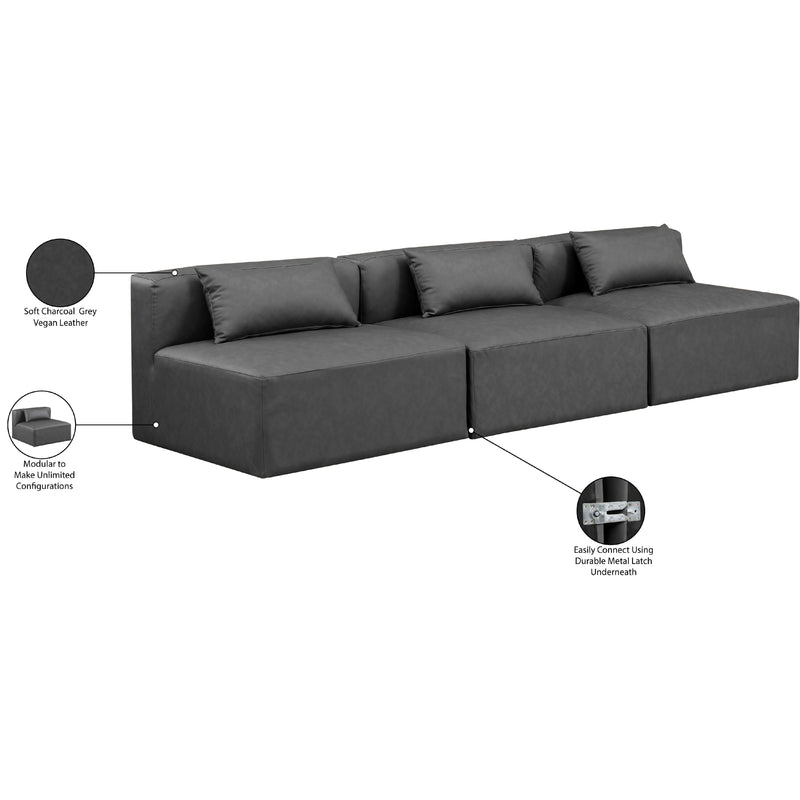 Diamond Modern Furniture Meridian Sofas Stationary 668Grey-S108A IMAGE 7