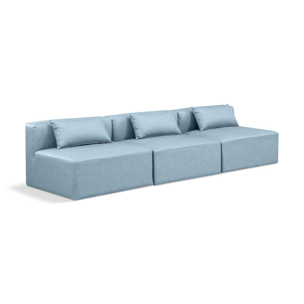 Diamond Modern Furniture Meridian Sofas Stationary 668LtBlu-S108A IMAGE 1
