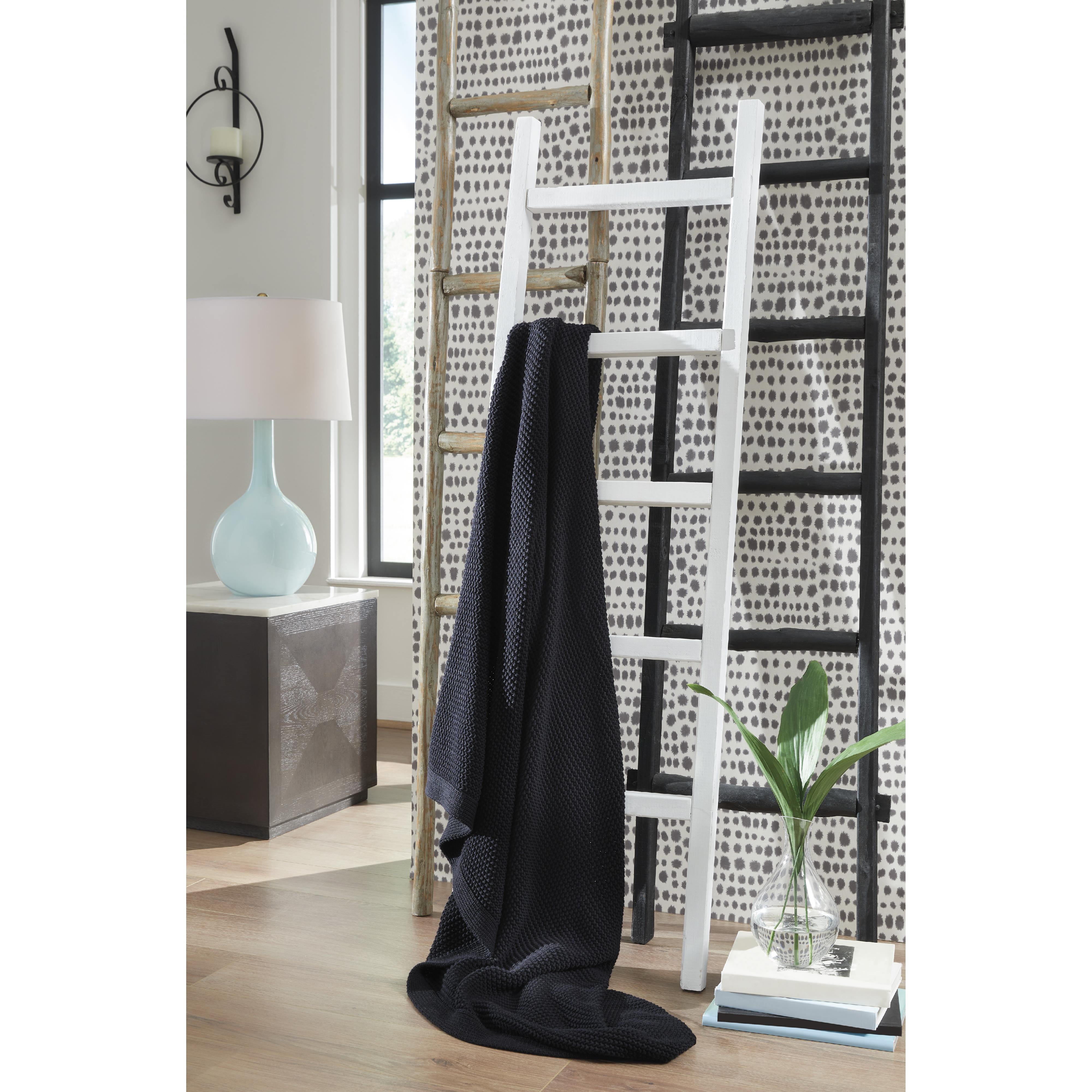 Diamond Modern Furniture Exclusive Design Home Decor Throws A1001086 IMAGE 3