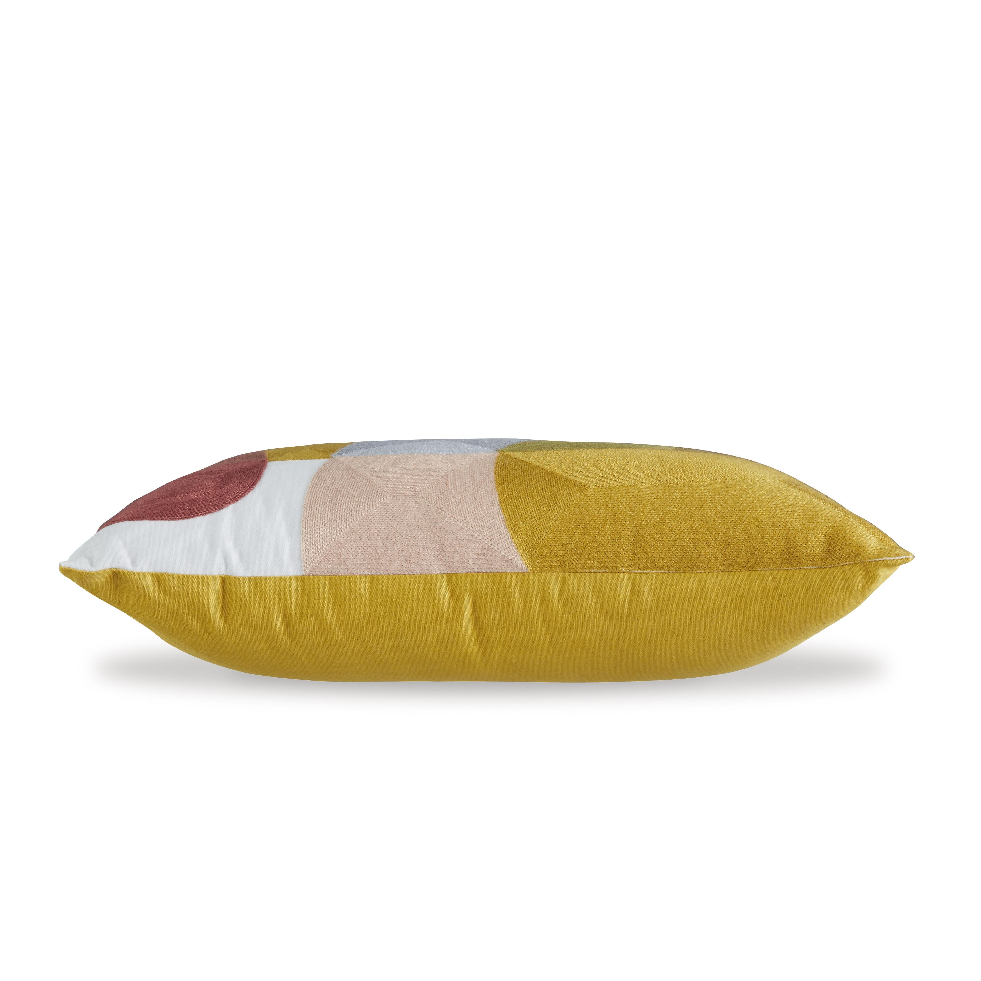 Diamond Modern Furniture Exclusive Design Decorative Pillows Decorative Pillows A1001095 IMAGE 3