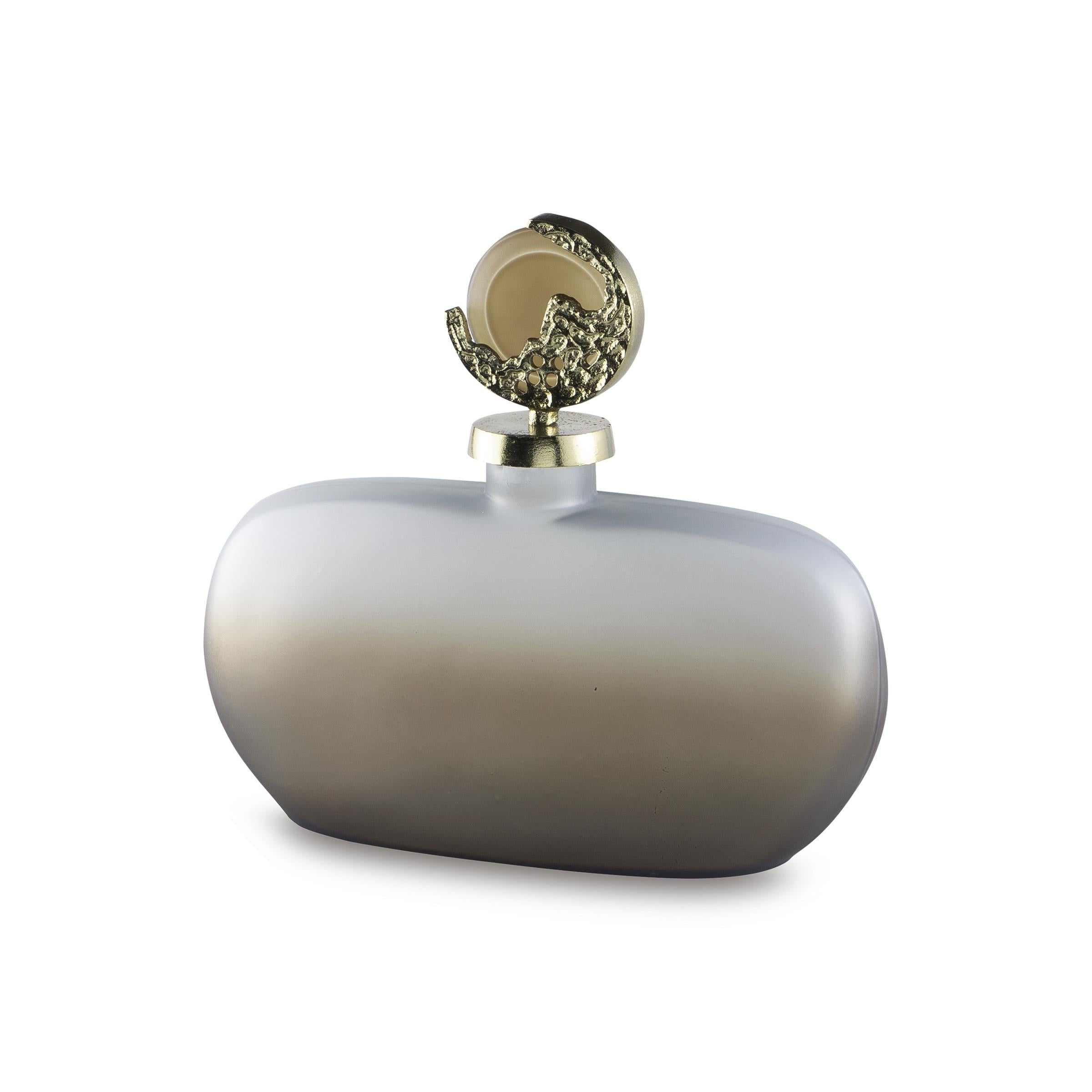 Diamond Modern Furniture Exclusive Design Home Decor Vases & Bowls A2000781 IMAGE 1