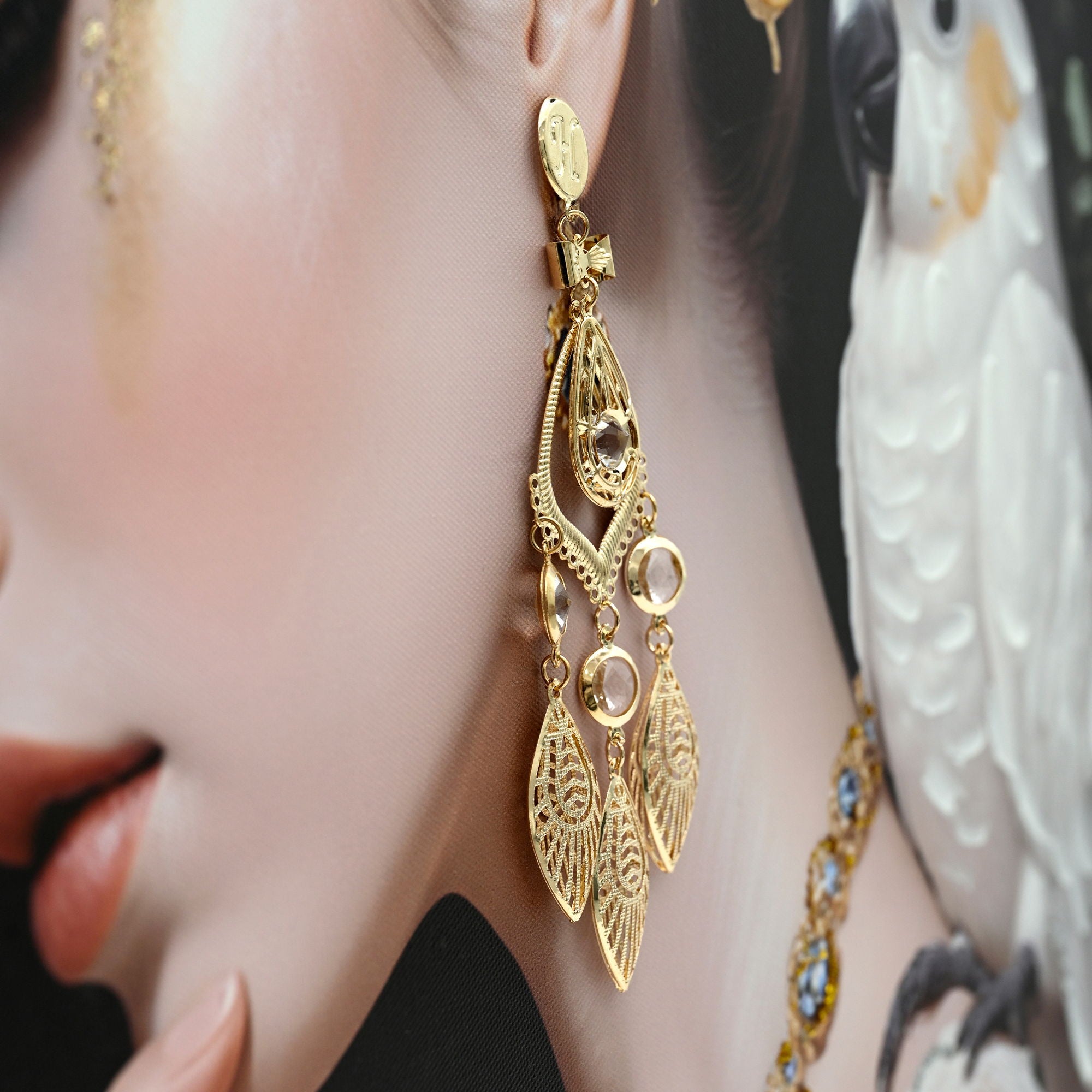 Beauty Posters Beauty Lady Wall Art And Floral Canvas Artwork For Living Room - Ivory / Gold