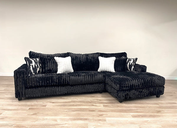 9500 BLACK - SECTIONAL (Clearance )