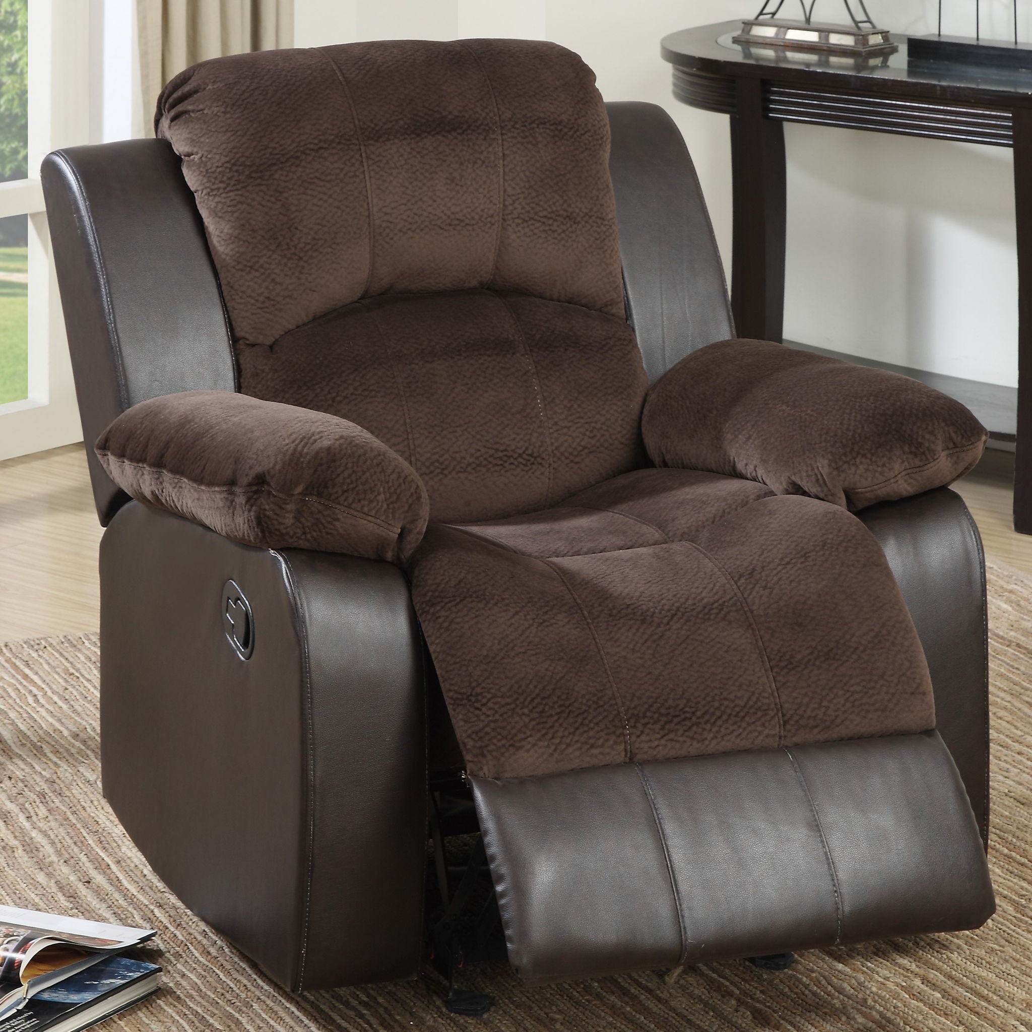 Modern Living Room Set, Reclining Mechanism