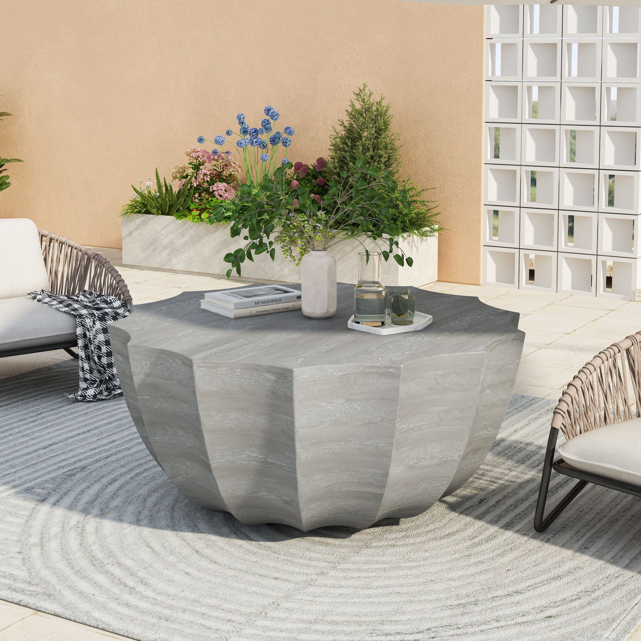 Modern Round Coffee Table For Indoor / Outdoor
