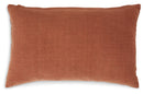 Dovinton Pillow