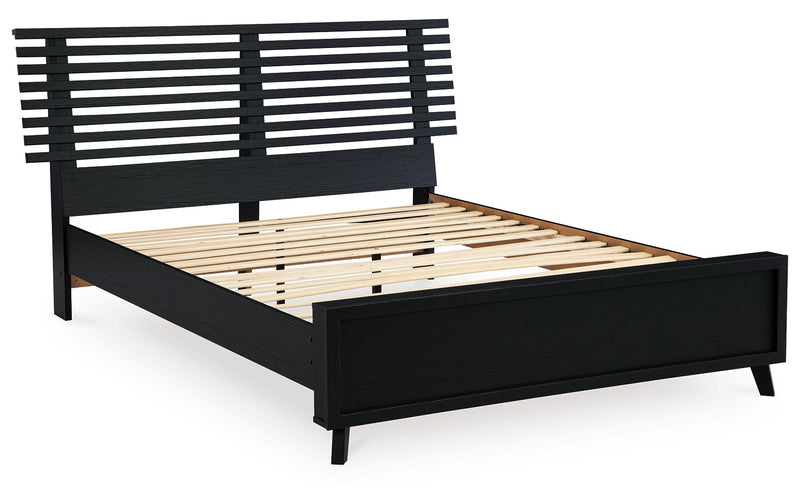 Danziar Slat Panel Bed