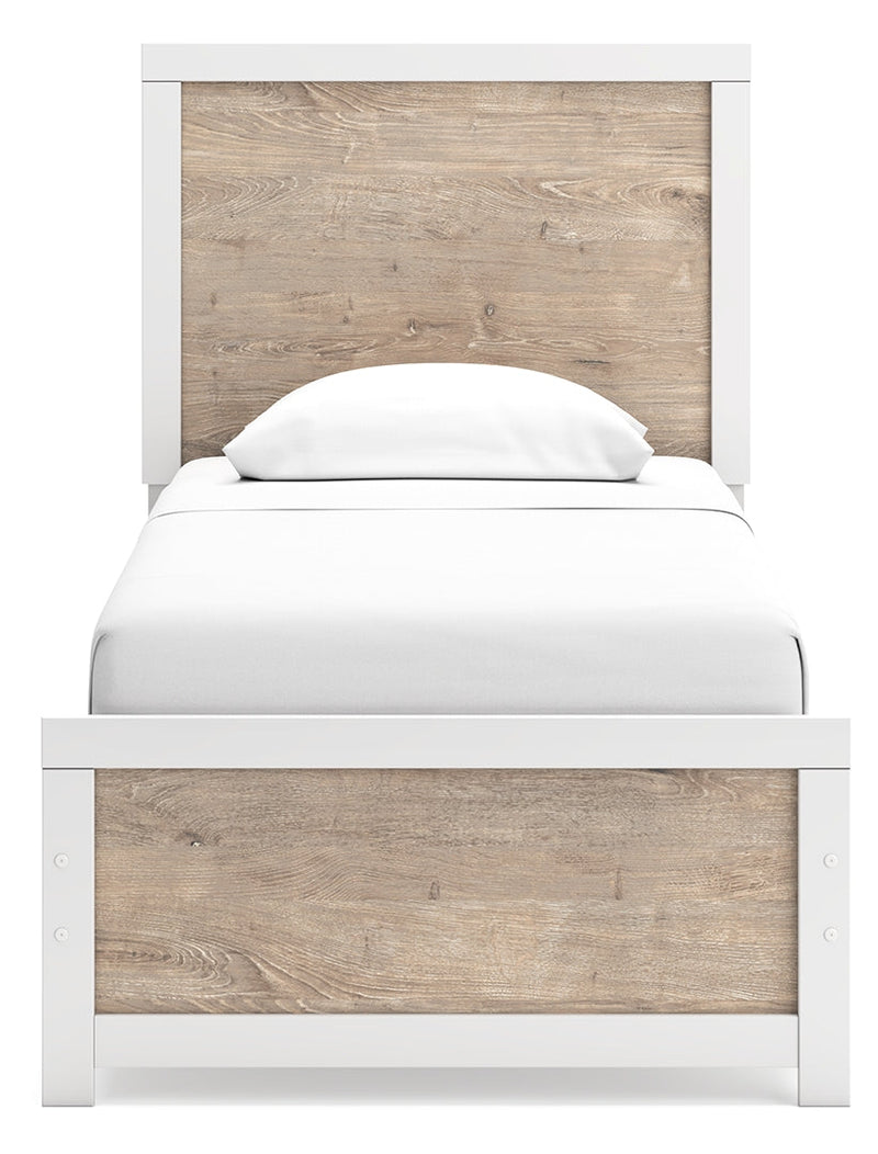 Charbitt White Panel Bedroom Set