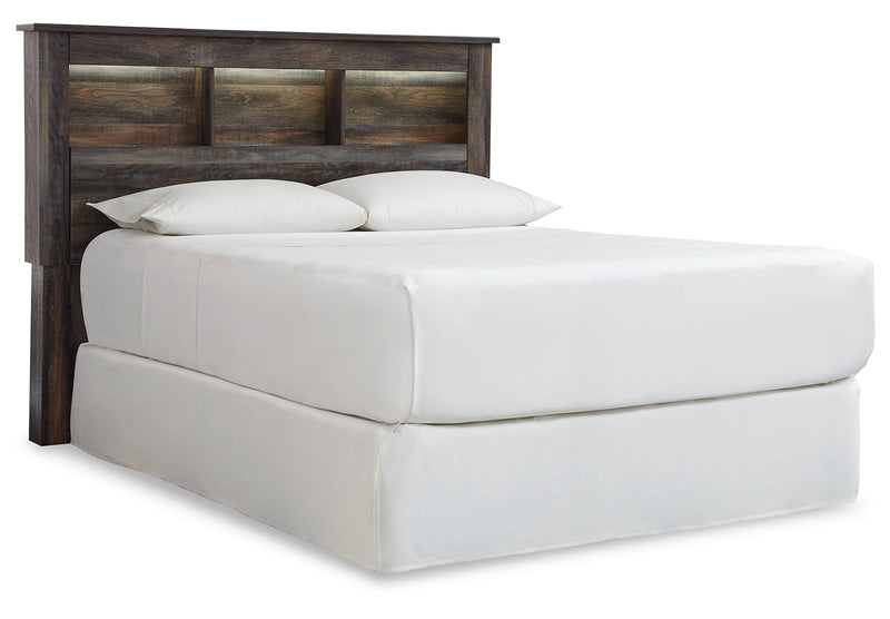 Drystan Queen Panel Bed with Mirrored Dresser and Nightstand