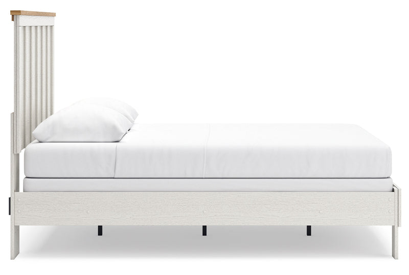 Linnocreek Panel Bed