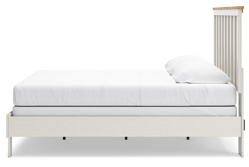 Linnocreek Panel Bed