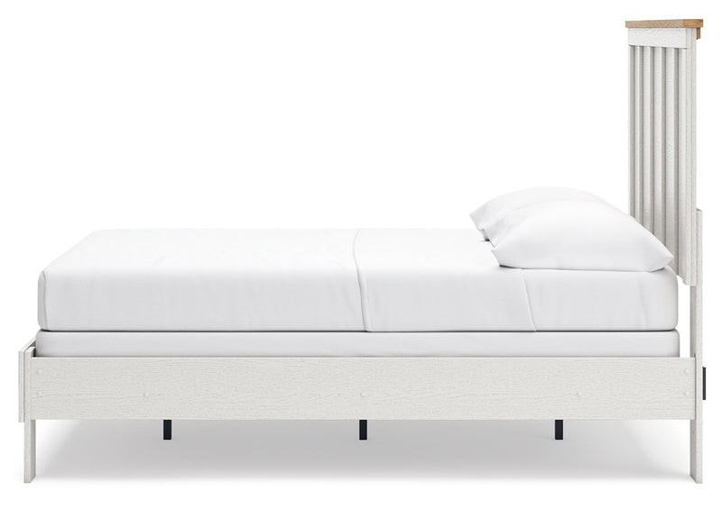 Linnocreek Panel Bed