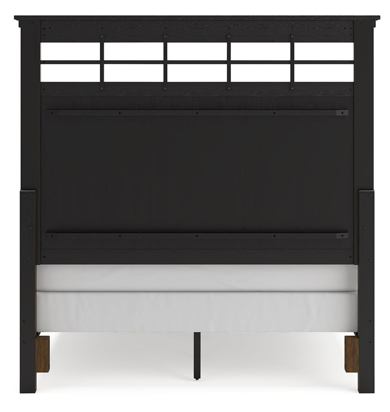 Shawbeck Panel Bed