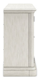 Arlendyne Dining Room Server