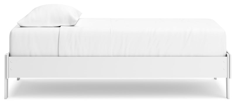 Hallityn White Platform Bedroom Set