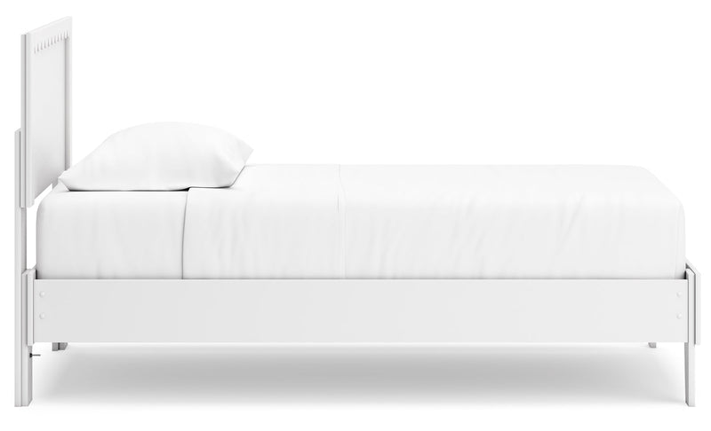 Hallityn White Platform Bedroom Set