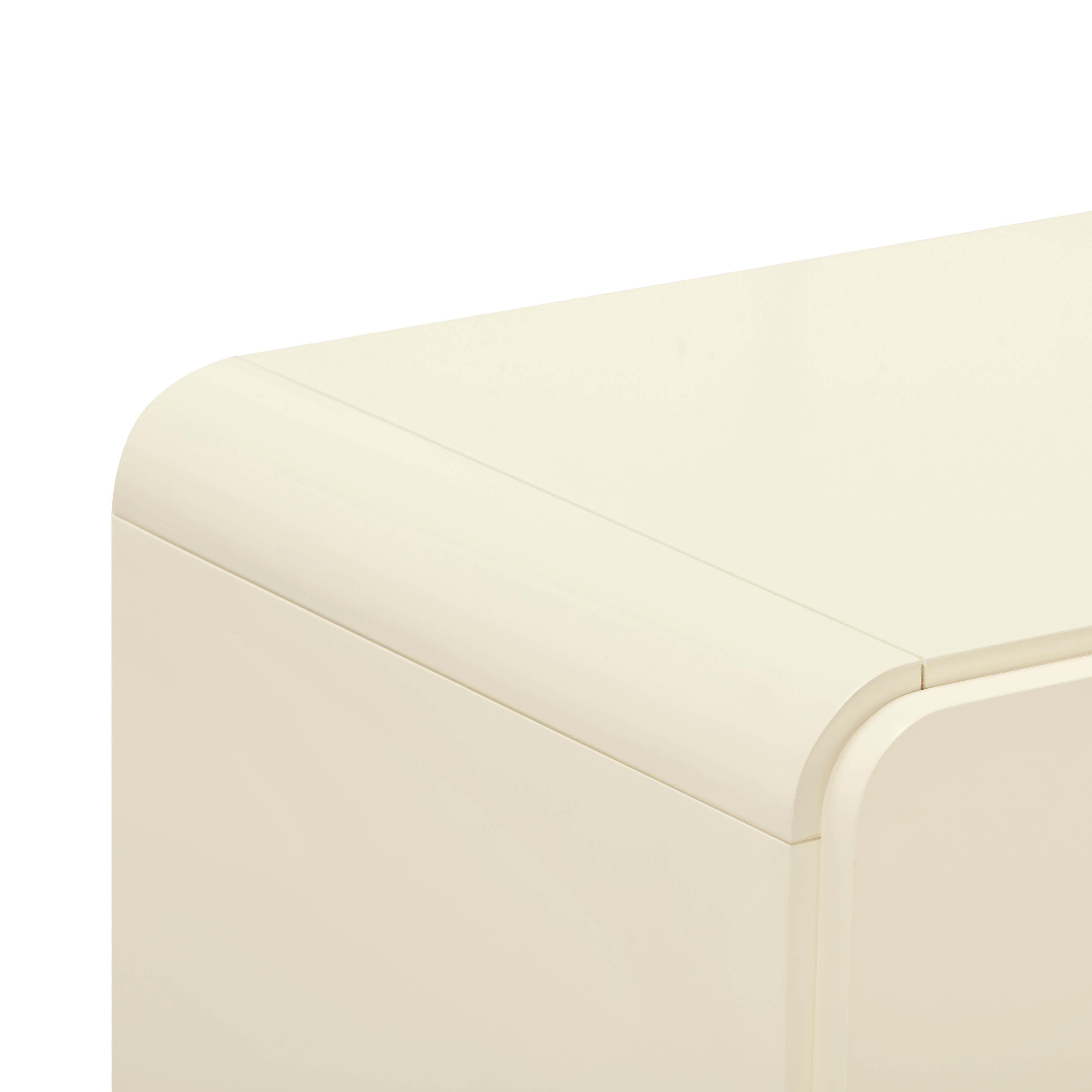Sagura Cream 6-Drawer Dresser - UK