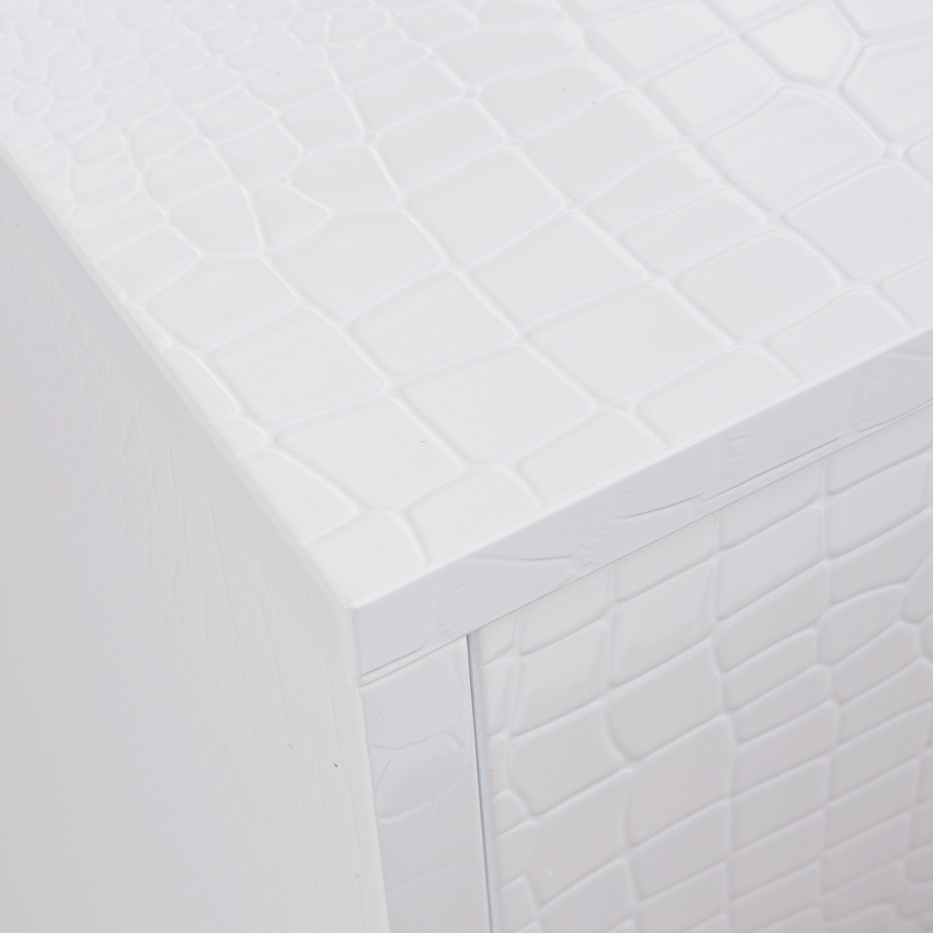 A&X Victoria - Modern White Crocodile Dresser