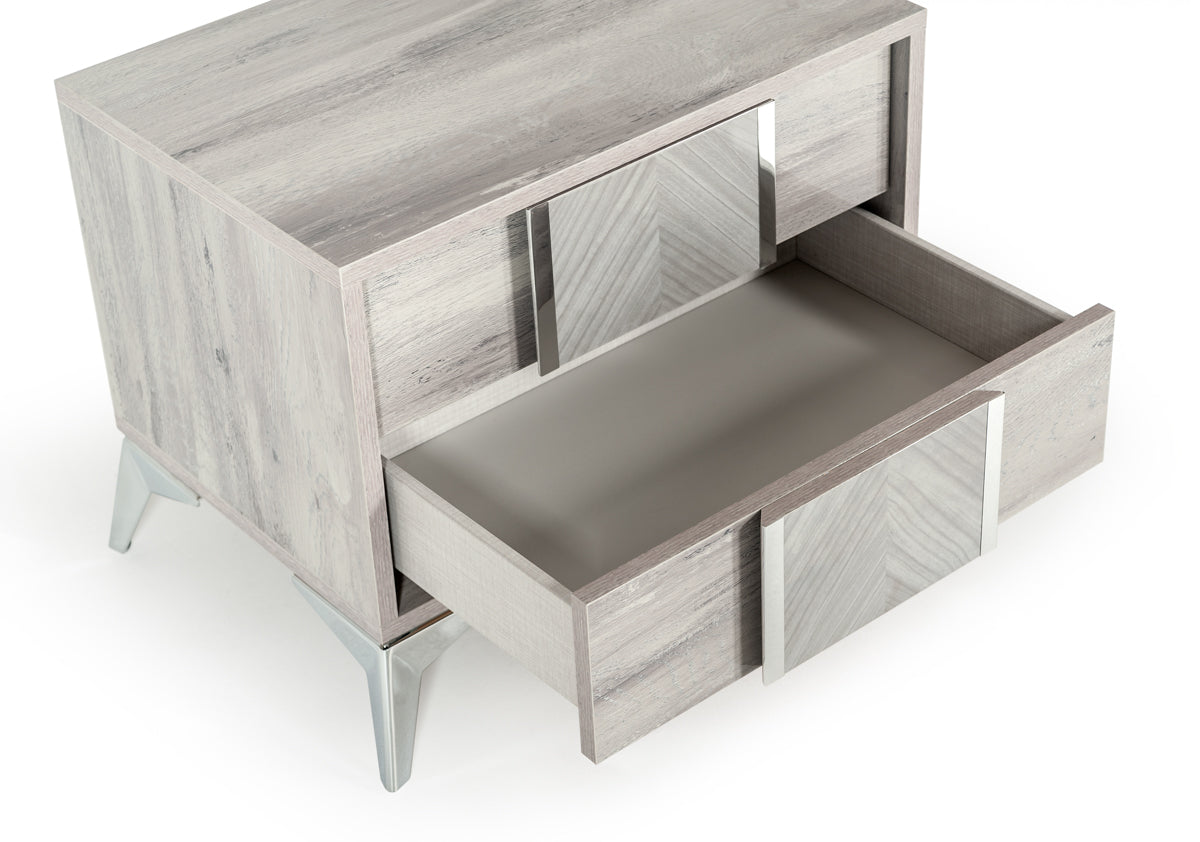 Nova Domus Alexa Italian Modern Grey Bed + 2 Nightstands Set