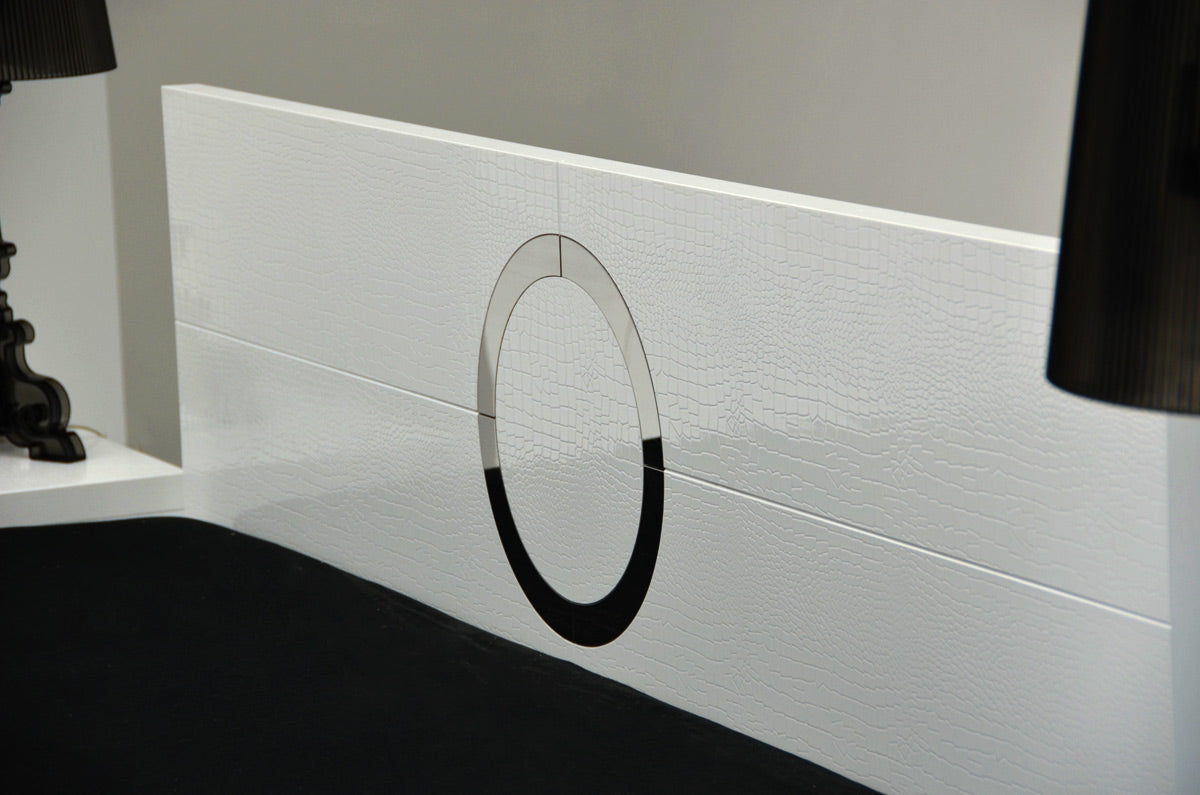 A&X Ovidius - Modern White Crocodile Lacquer Bed