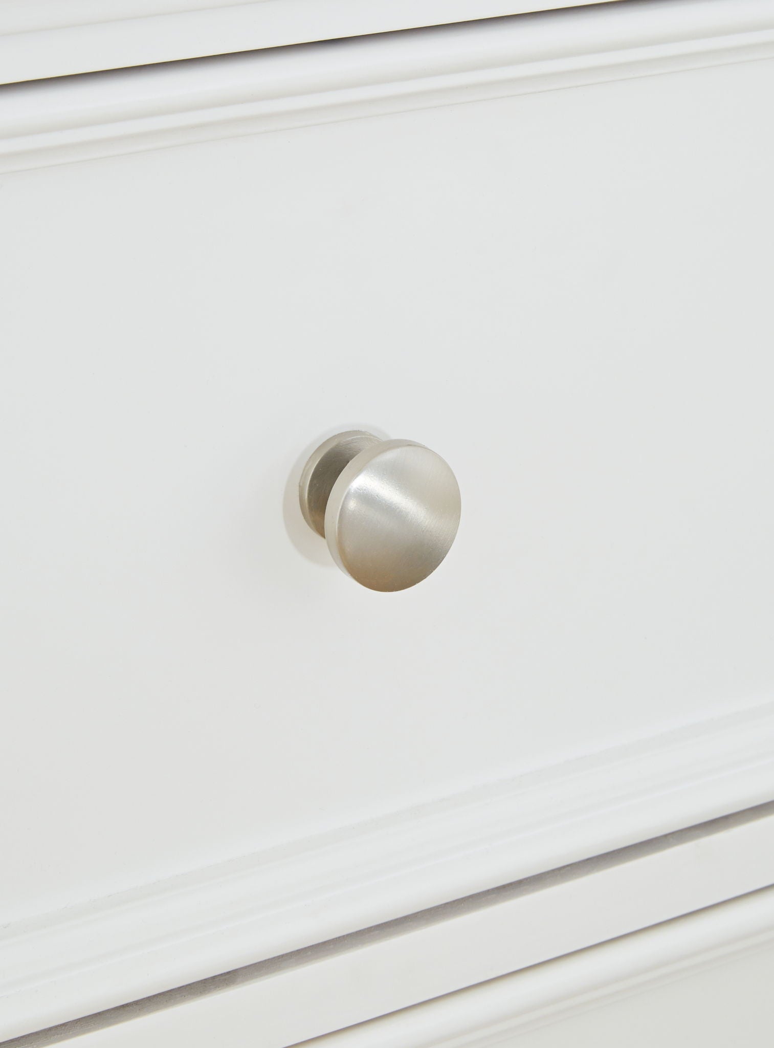 Fortman - Five Drawer Chest - White