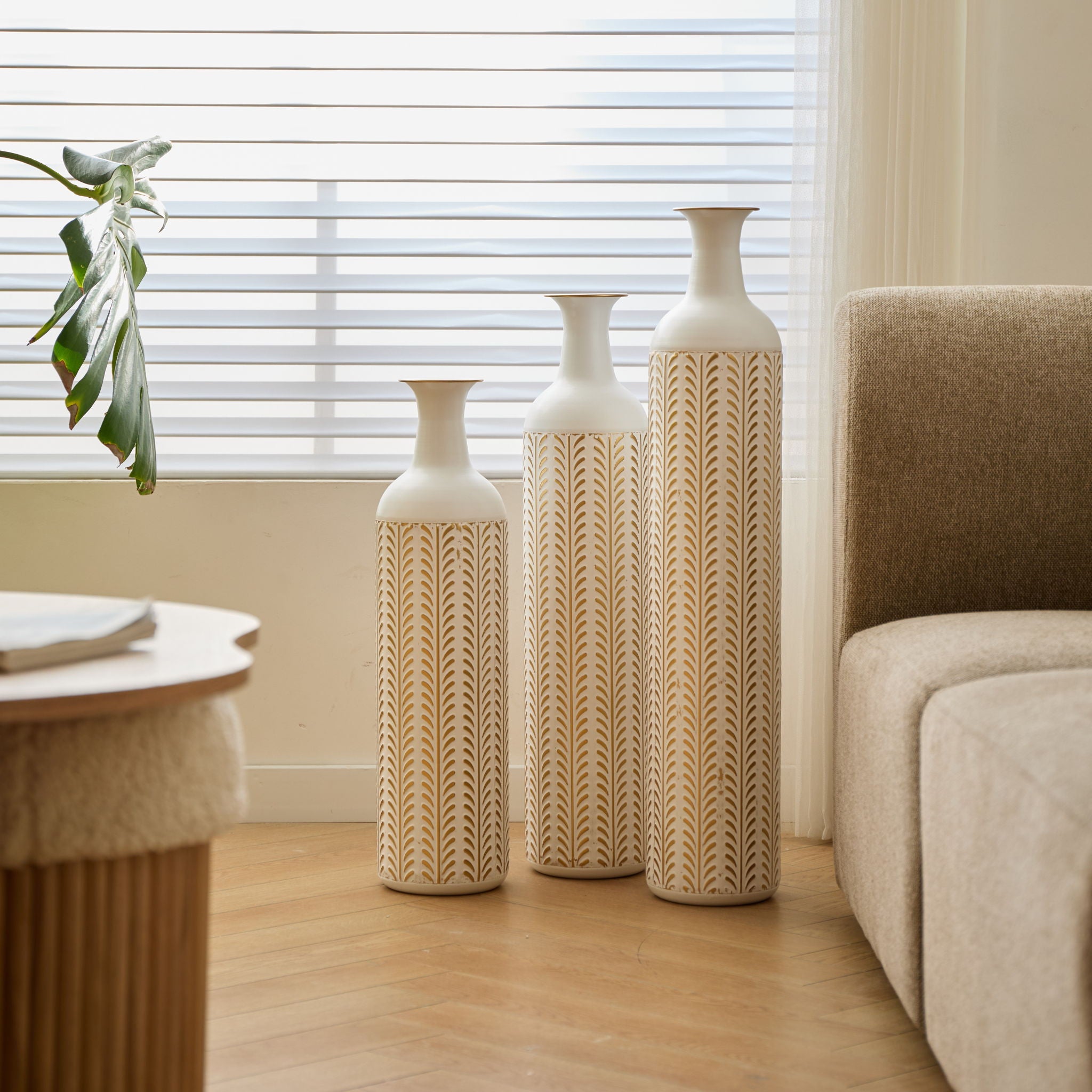 Floor Metal Vase Modern Style Decoration Home Metal Vase 3 Piece Set Gorgeous Home Decoration Large Glazed Metal Vase - Gold / White