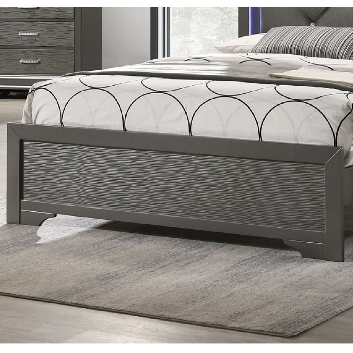Tufted Headboard Bed With LED Lighting