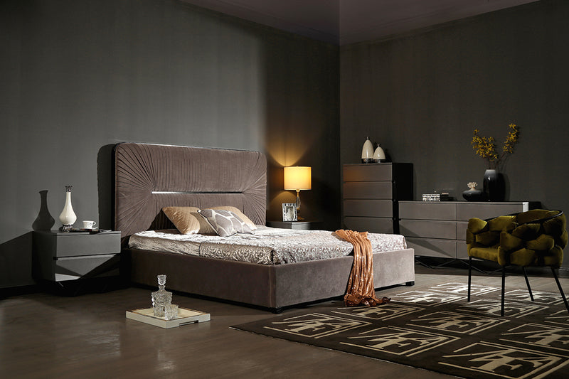 Modrest Duke Modern Grey Velvet & Black Gun Chrome Bedroom Set