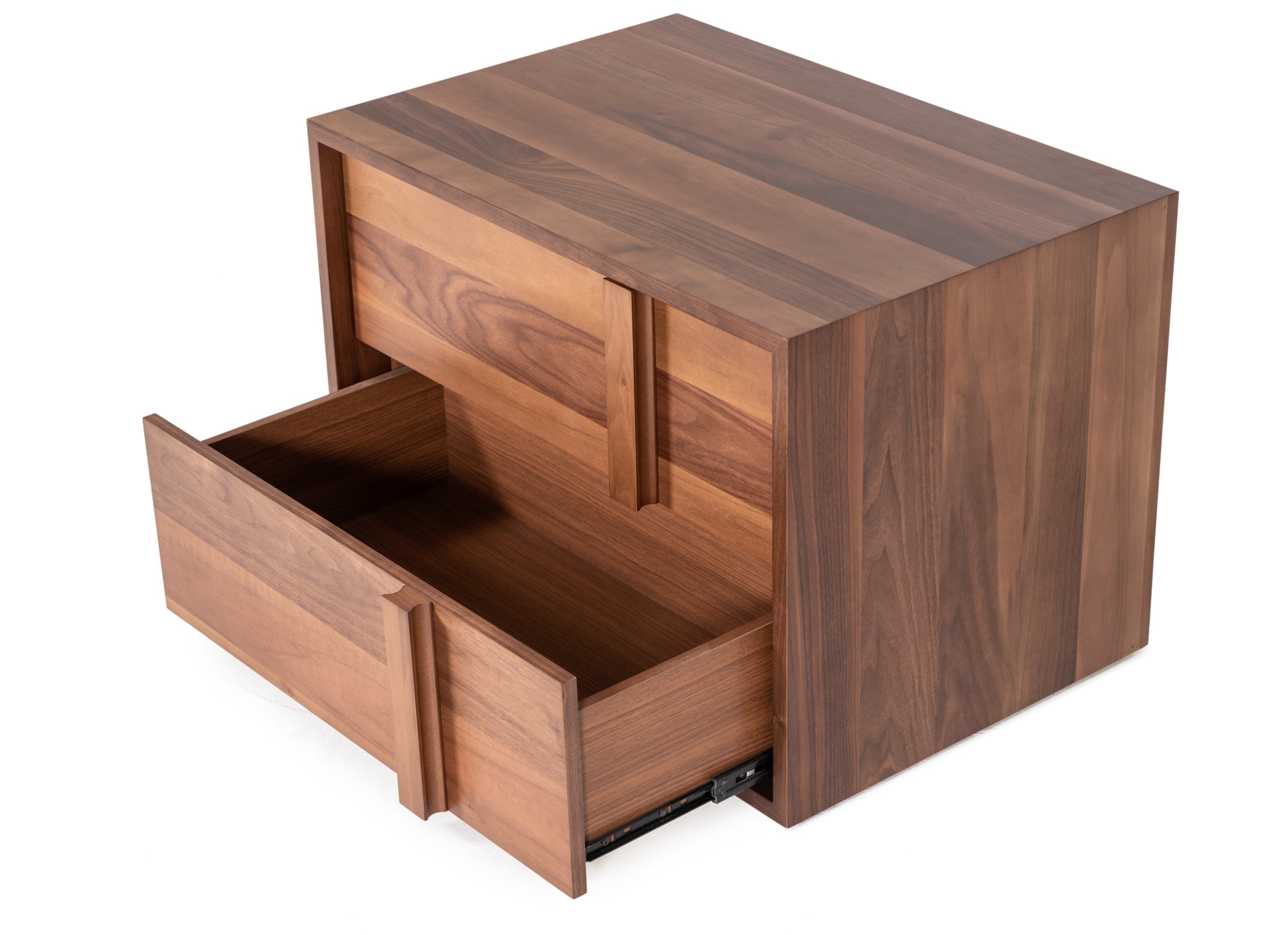 Queen Nova Domus Berlin - Modern Walnut Bedroom Set