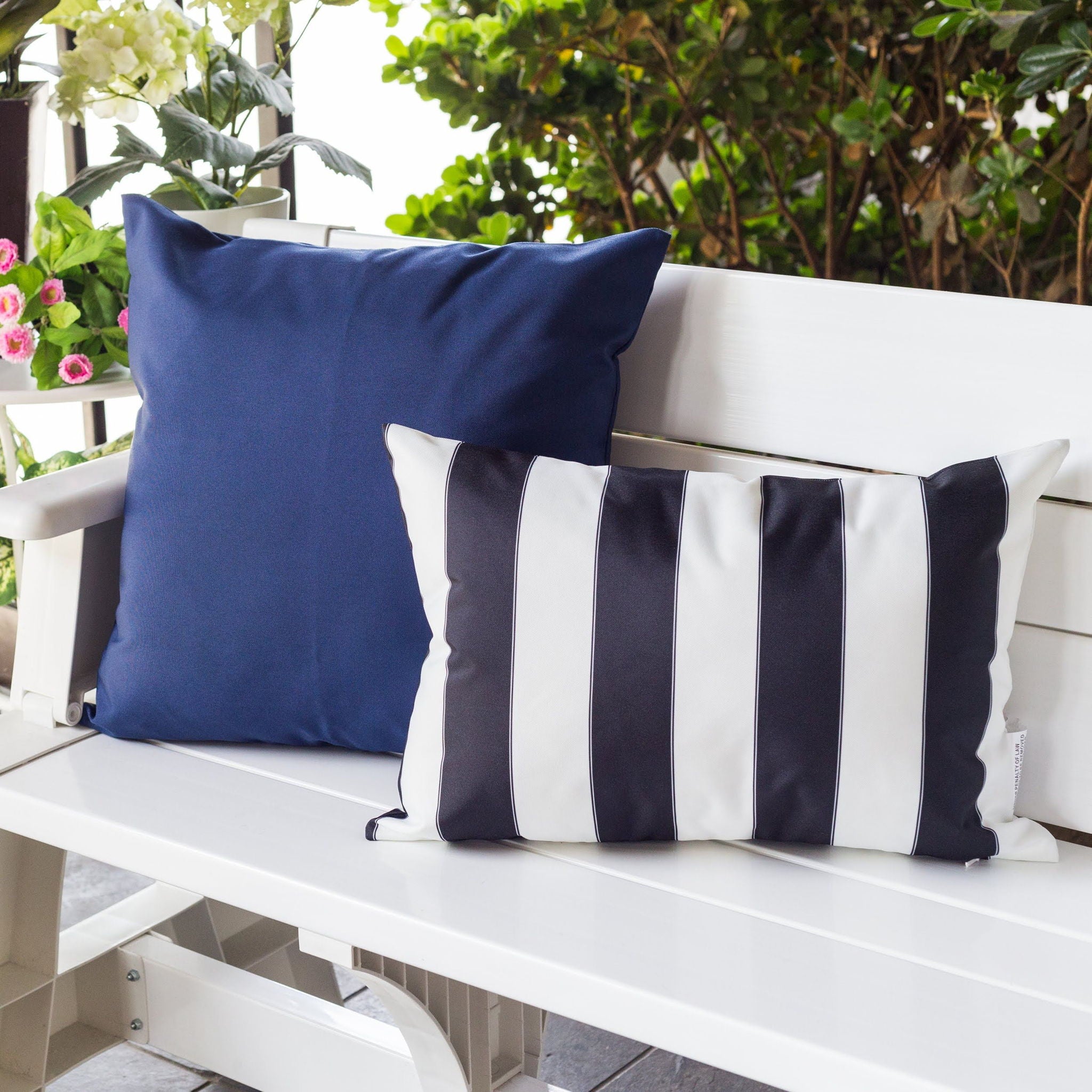 Horizon - Stripe Pillow Outdoor & Indoor - Black