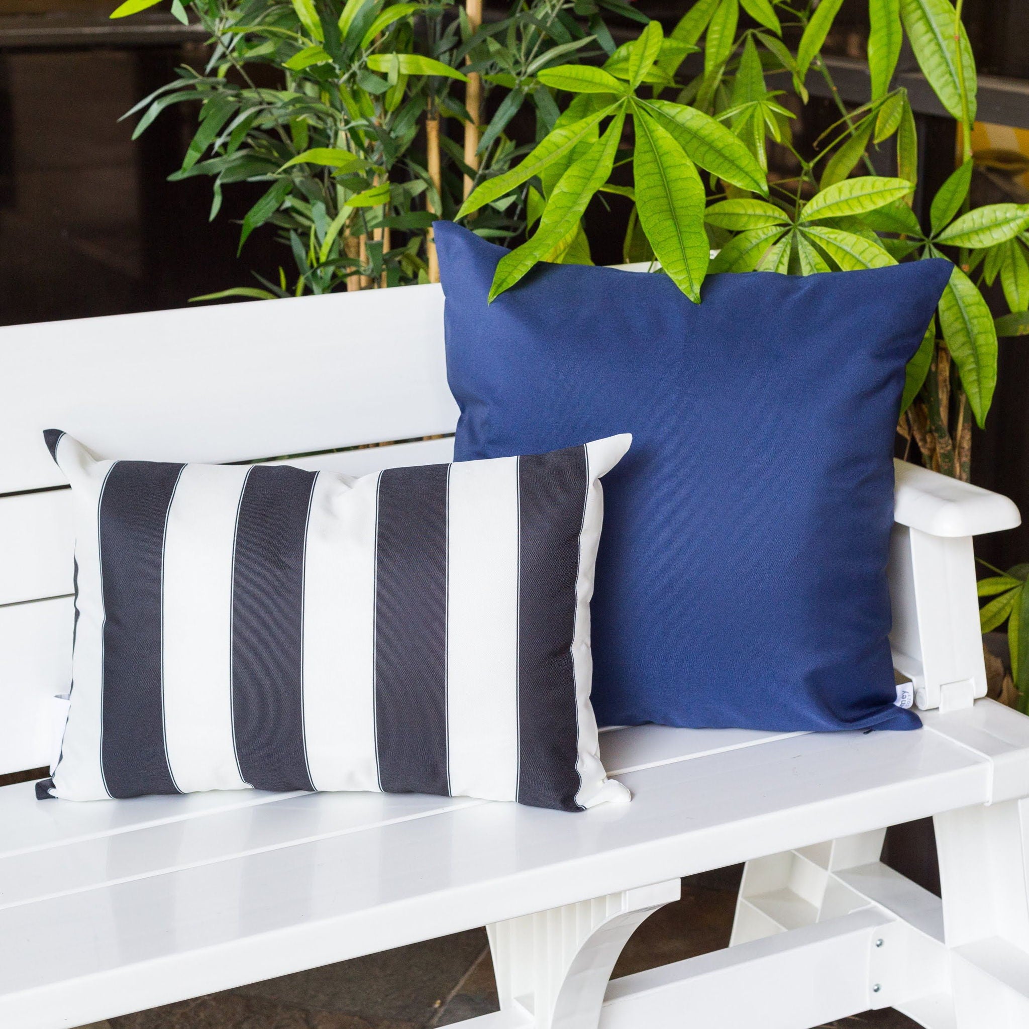 Horizon - Stripe Pillow Outdoor & Indoor - Black