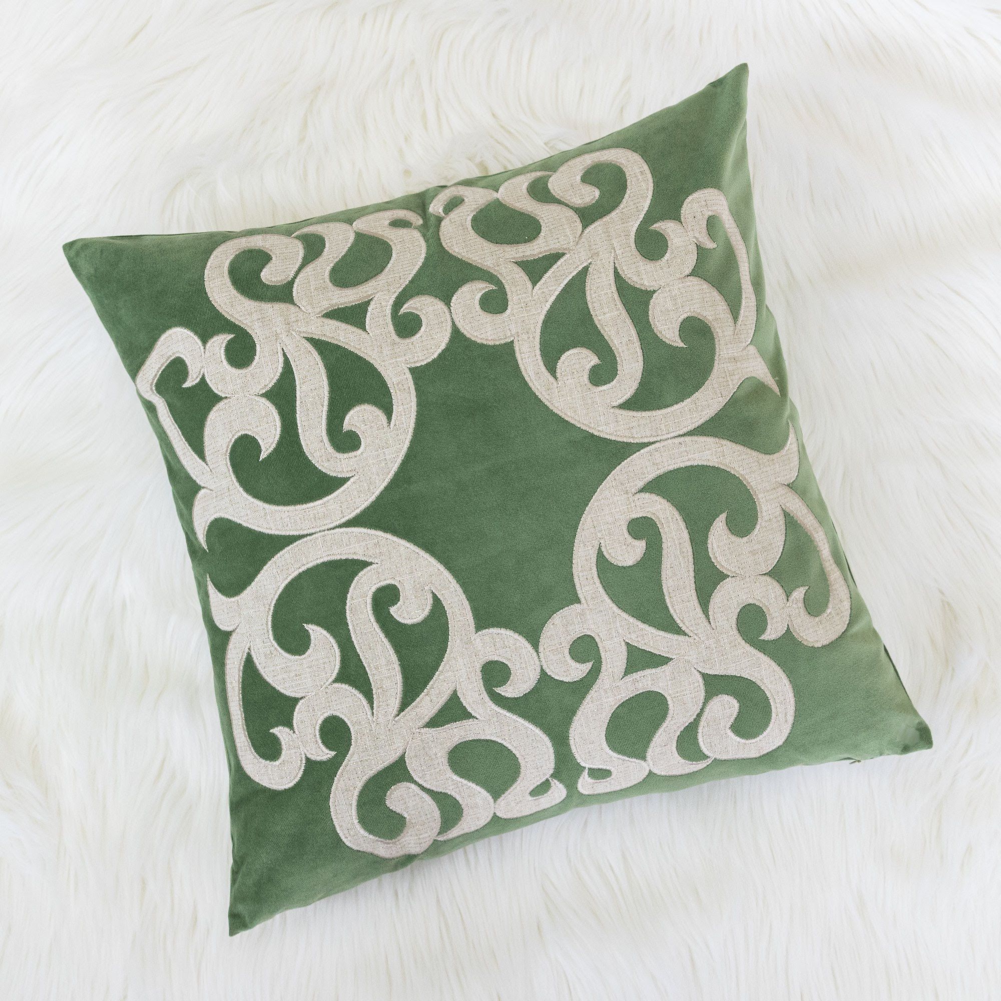 Dora - Vintage Vine Pillow Covers With Hidden Zipper (Set of 2) - Green