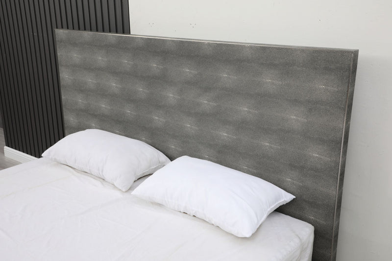 Modrest Dynasty - Eastern King Modern Shagreen Bed