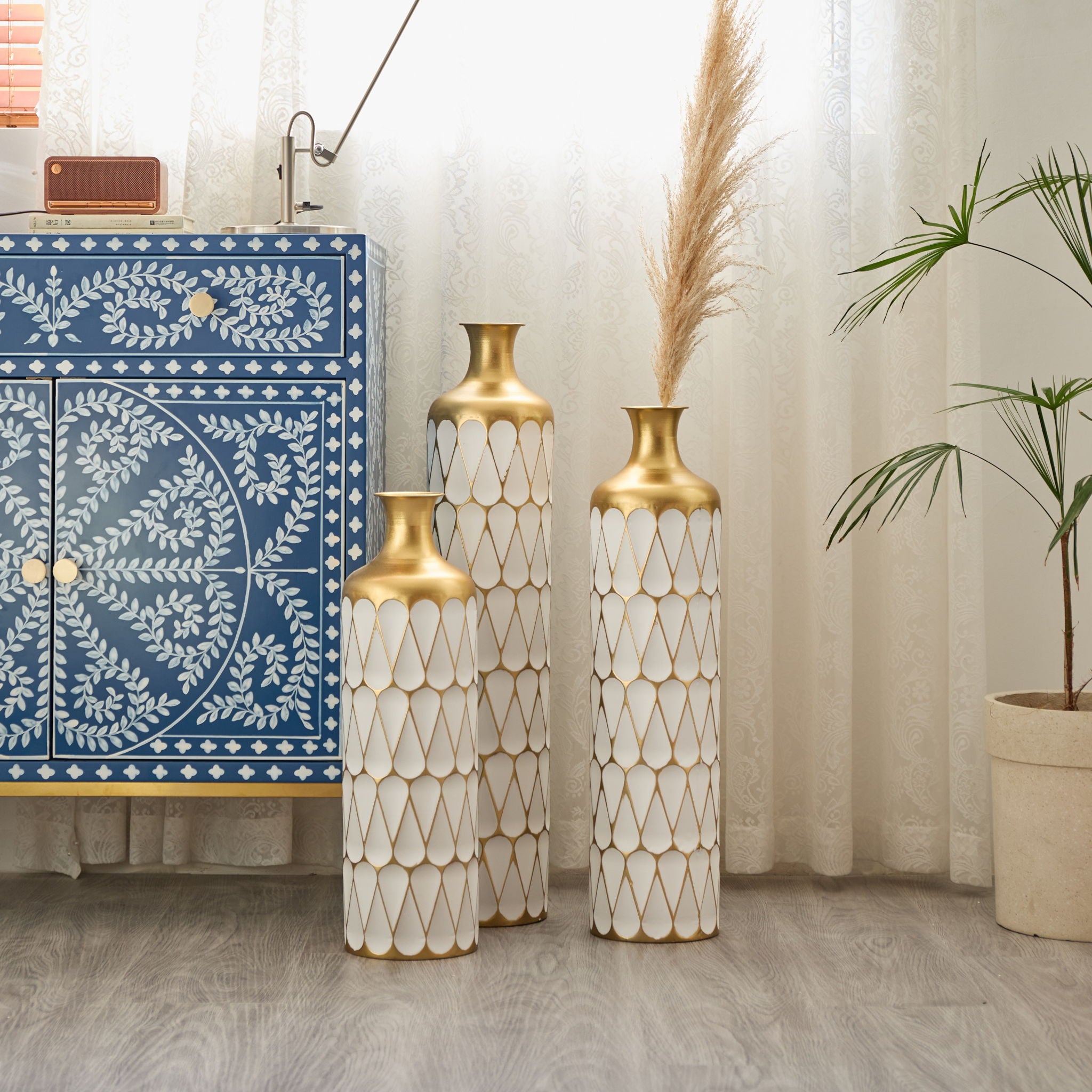 Floor Metal Vase Modern Style Decoration Home Droplet Shaped Metal Vase 3 Piece Set Gorgeous Home Decoration Large Glazed Metal Vase - Gold / White