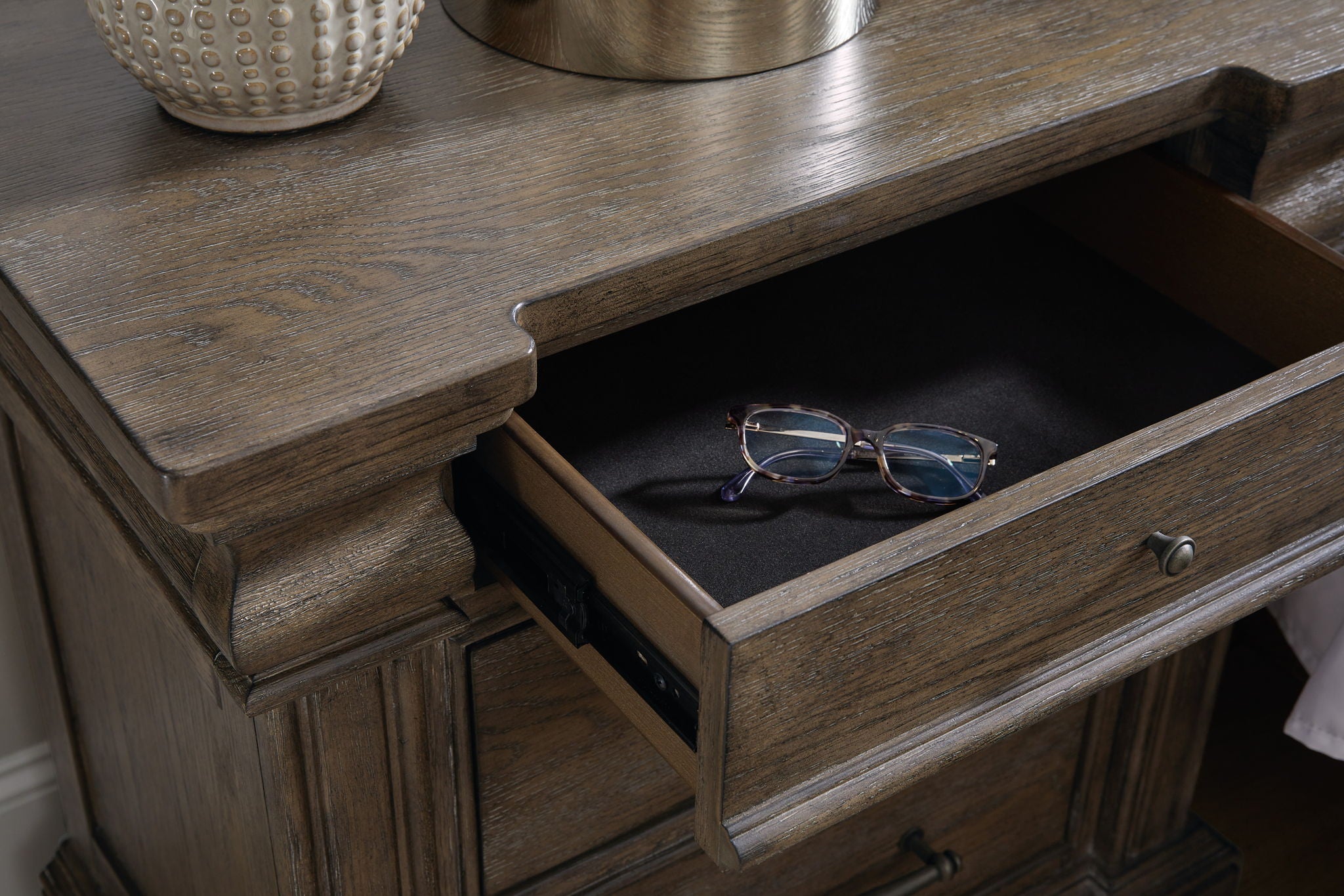 Madison Ridge - 10 Drawer Dresser