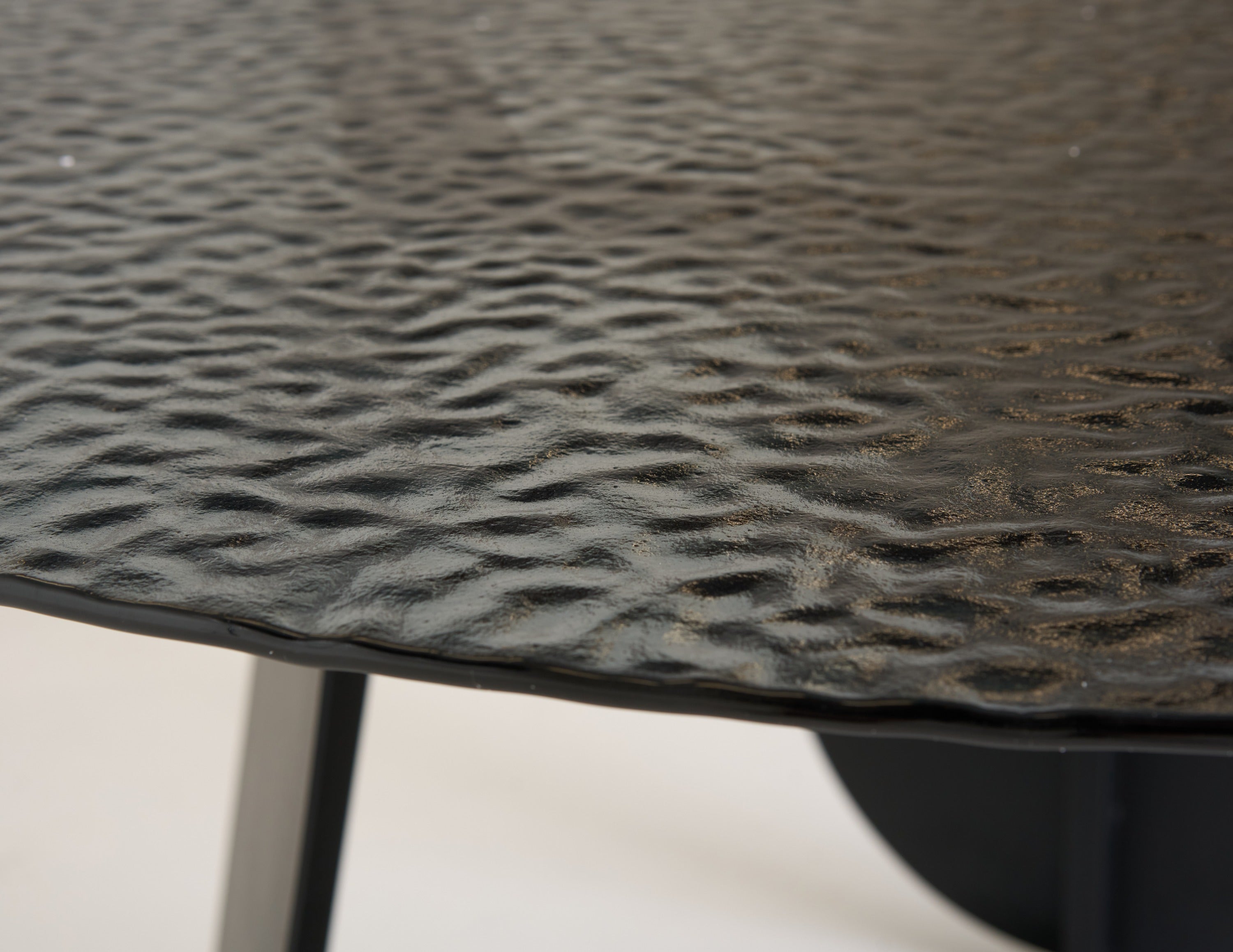 Modrest Maxine - Modern Hammered Grey Glass Round Dining Table