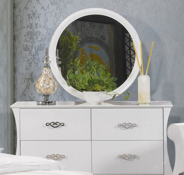 Metta Modern White Leather Eastern King Bed