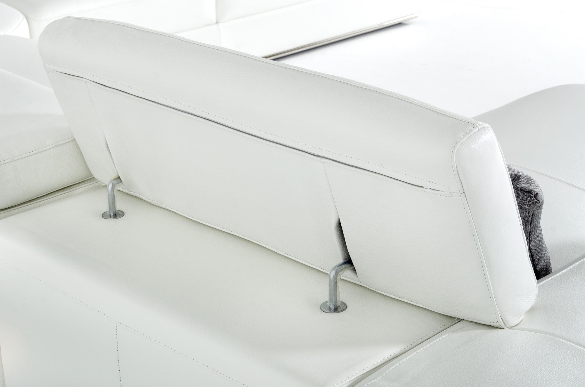 Divani Casa Pella - Modern White Italian Leather U Shaped Sectional Sofa