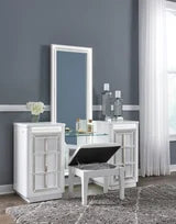 B822 - Vanity w/Stool (LED Lights)