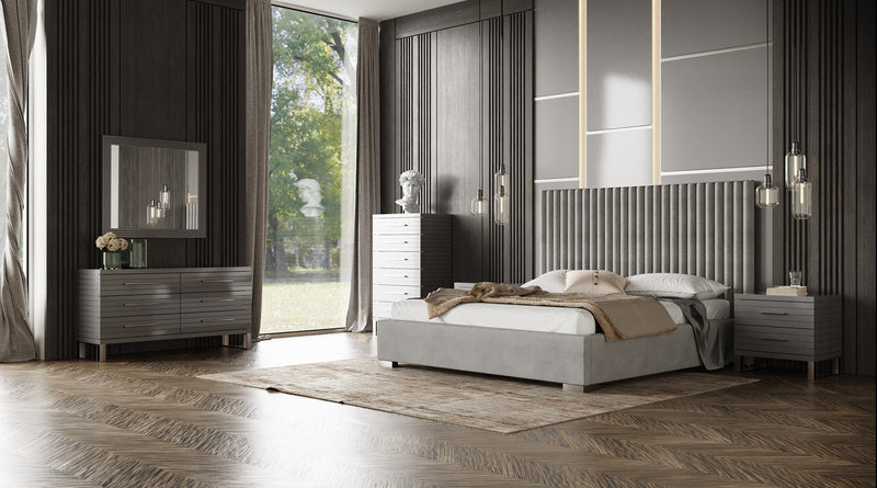 Modrest Splendor - Silver + Grey Velvet Upholstered King Platform Bed
