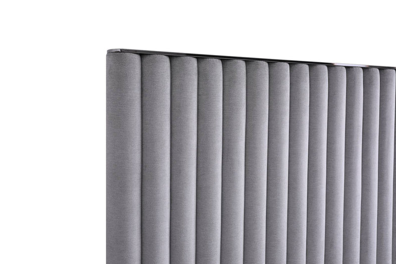 Modrest Splendor - Silver + Grey Velvet Upholstered King Platform Bed